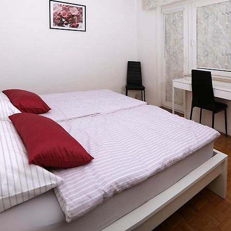 Gorenja Vas  Apartma Dolinar מראה חיצוני תמונה