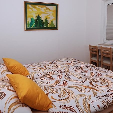 Gorenja Vas  Apartma Dolinar מראה חיצוני תמונה