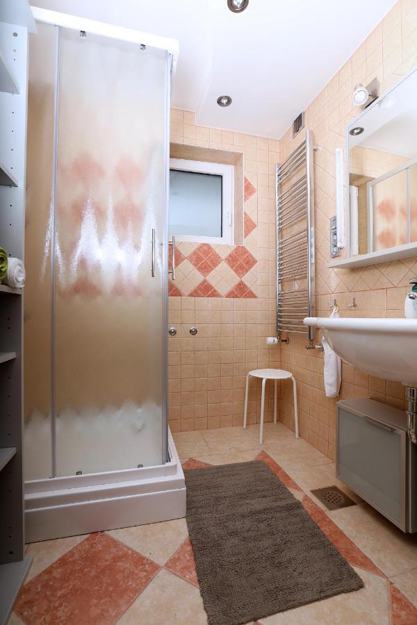Gorenja Vas  Apartma Dolinar מראה חיצוני תמונה