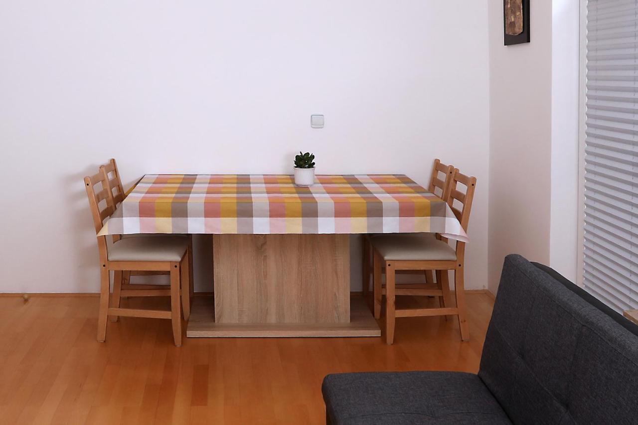 Gorenja Vas  Apartma Dolinar מראה חיצוני תמונה
